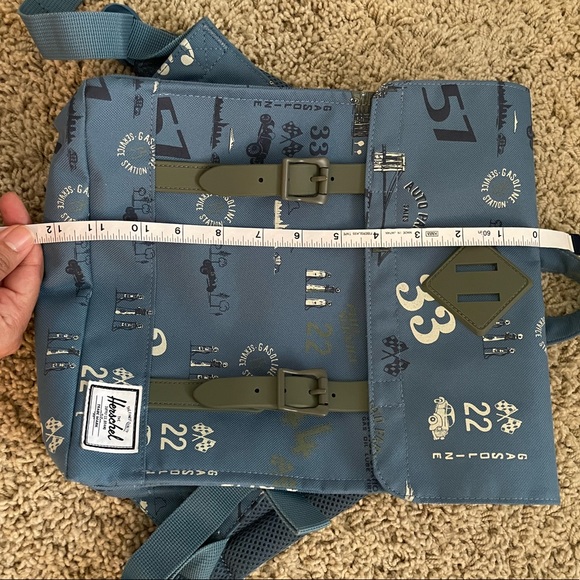 Hershel Kids Survey Mini backpack - Picture 4 of 9